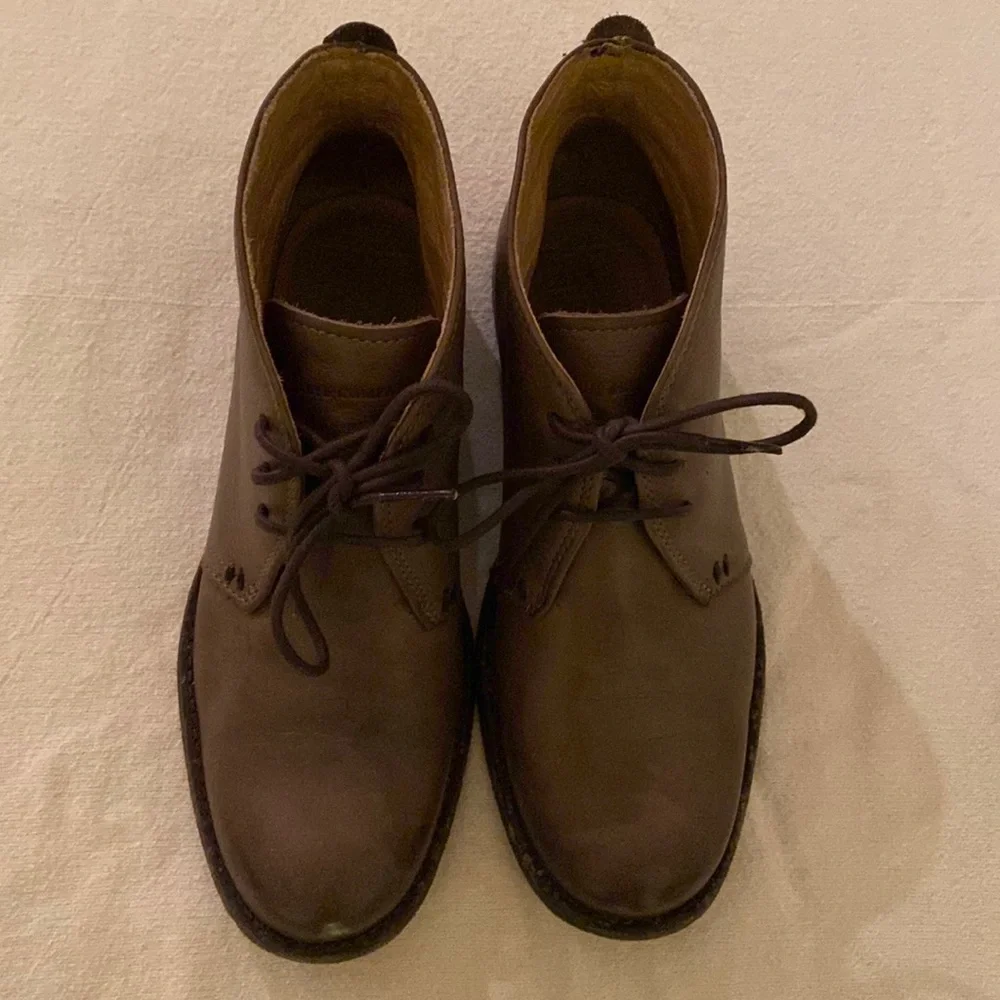 Frye tie up ankle bootie size 6.5 - Picture 1 of 6